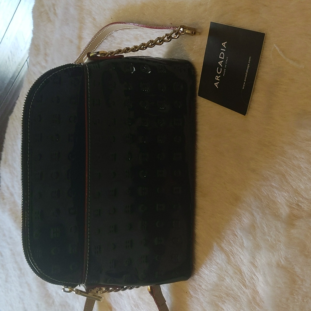 Great used condition crossbody!